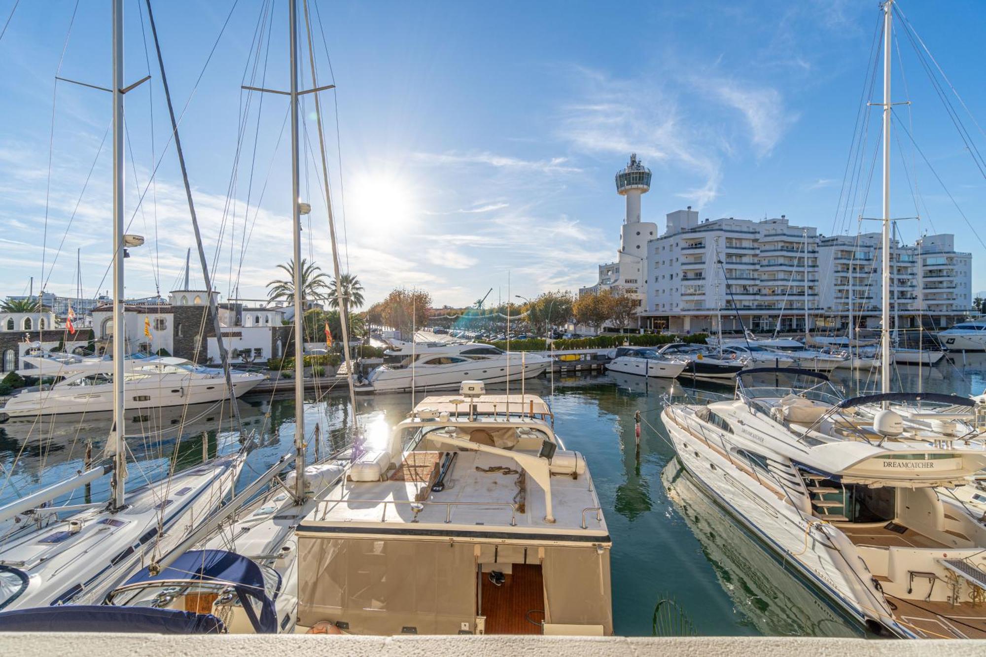 Apartamento Moderno Apartamento Frente Al Canal Con Terrazas Ampuriabrava Exterior foto